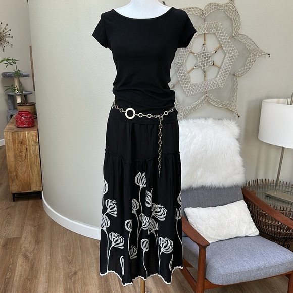 Floral Embroidered Midi Maxi Skirt - Picture 1 of 11